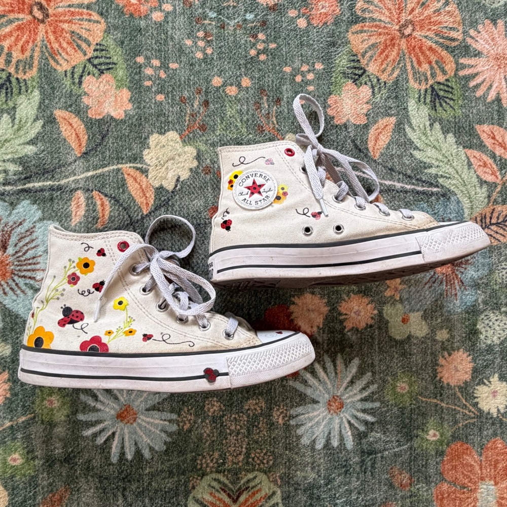Converse Chuck Taylor Ladybug Floral High Top Sneakers Cream Kids 3.5 A17270F